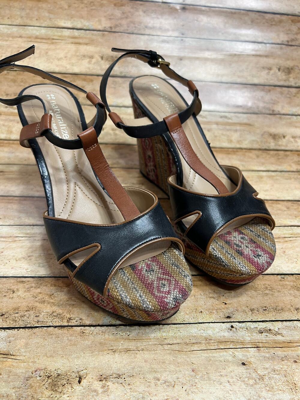 Naturalizer Women's Sherrie Leather Aztec Platform Wedge N5 Comfort Size 6M